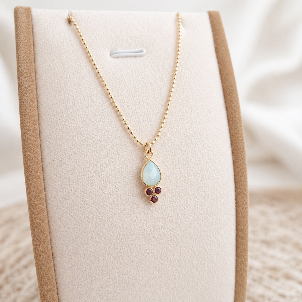 collier calcédoine bleue Émera