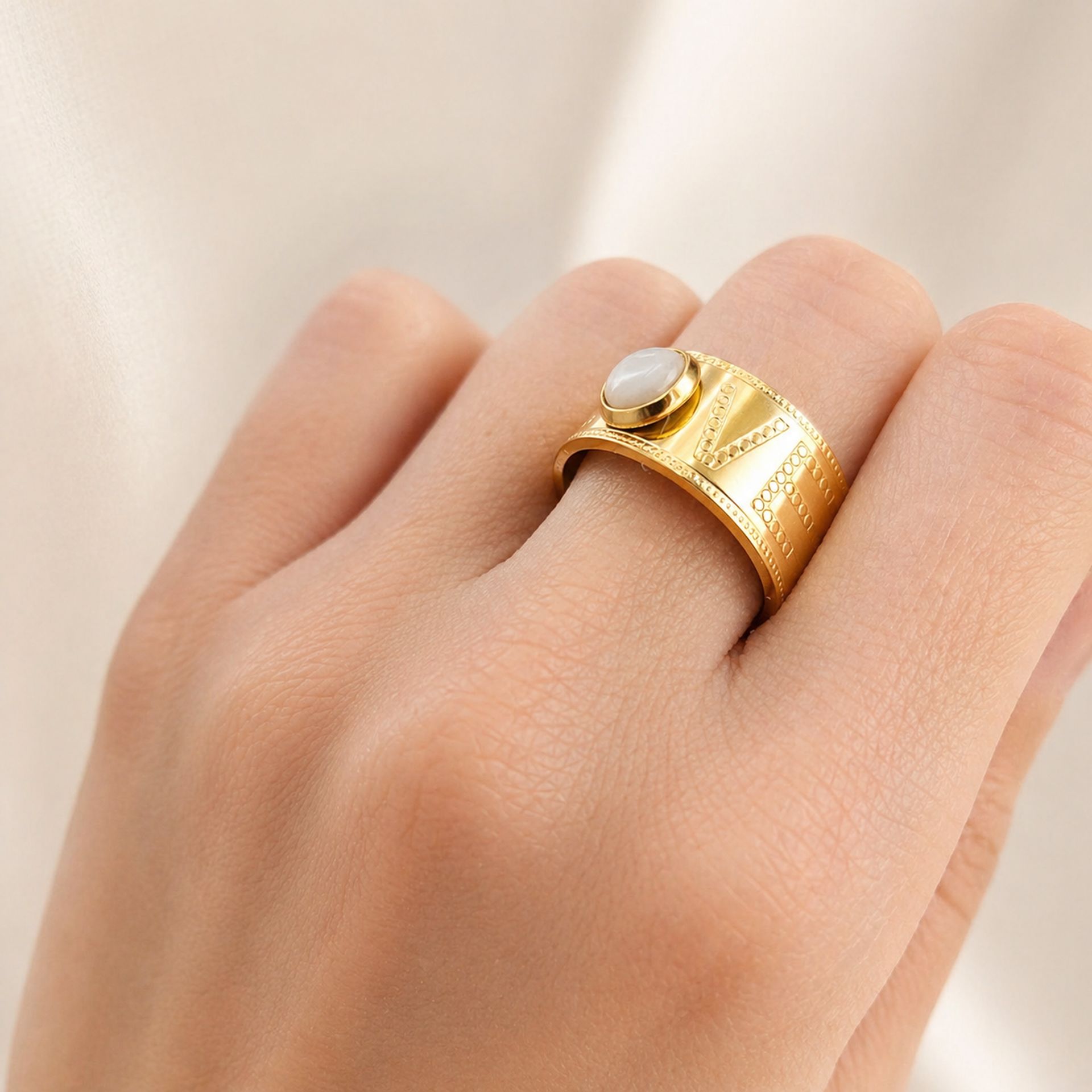 Bague love nacre