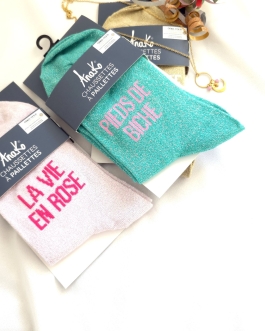 Chaussettes “LA VIE EN ROSE”+Collier