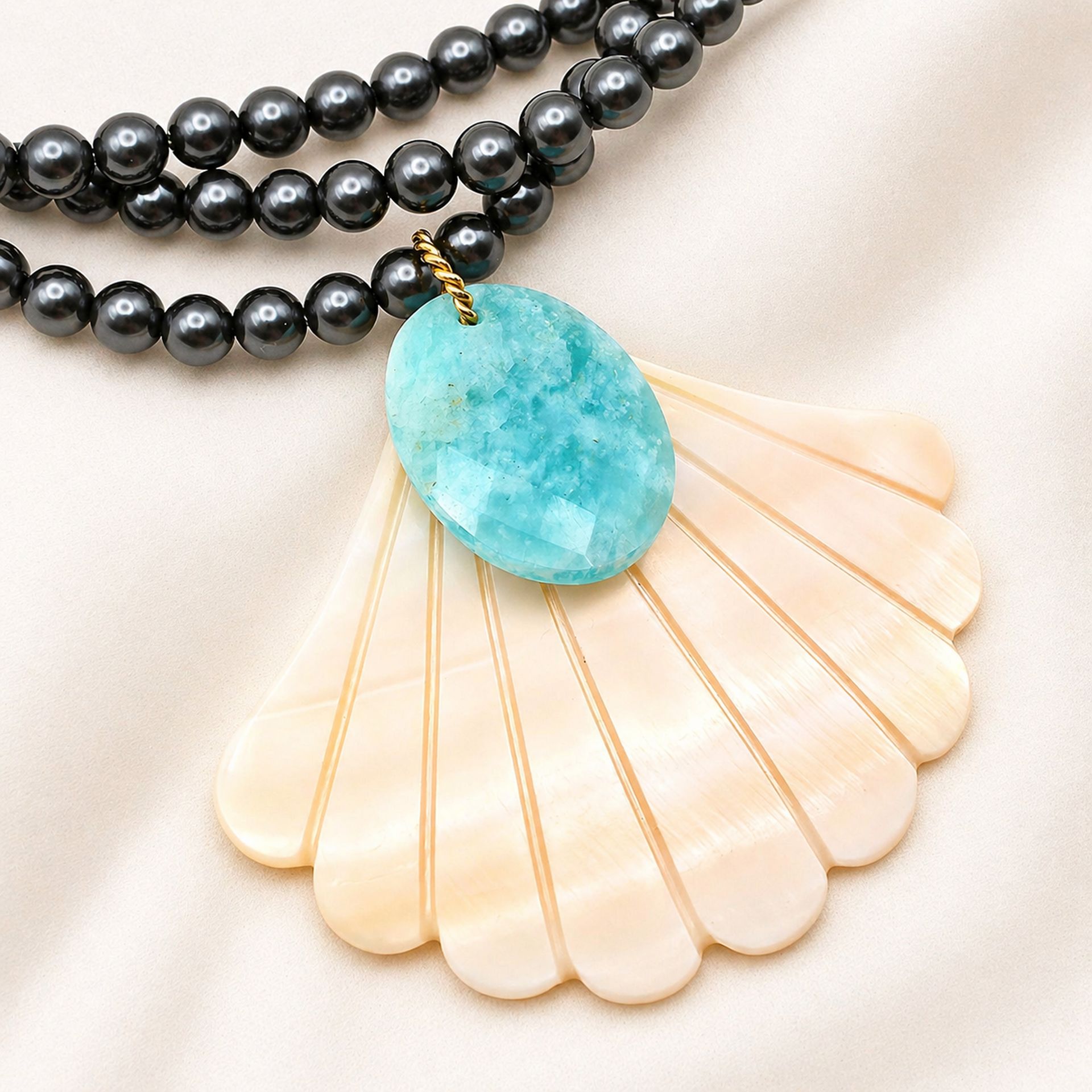 Collier perles Guigui