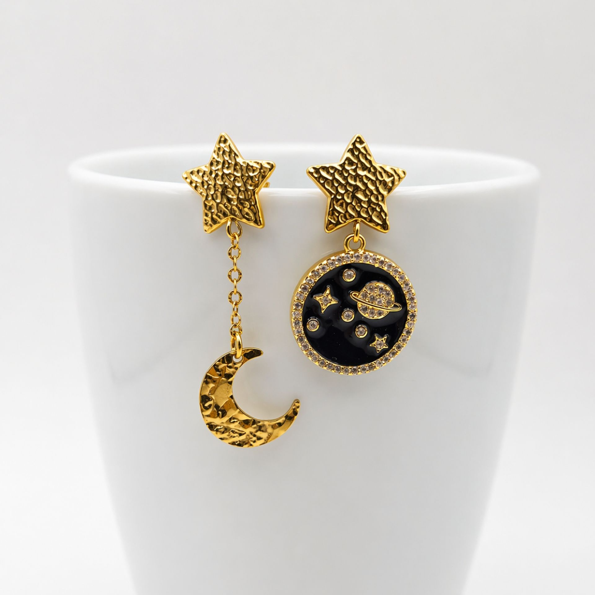 Boucles d’oreilles lune Astrée ( reservé )