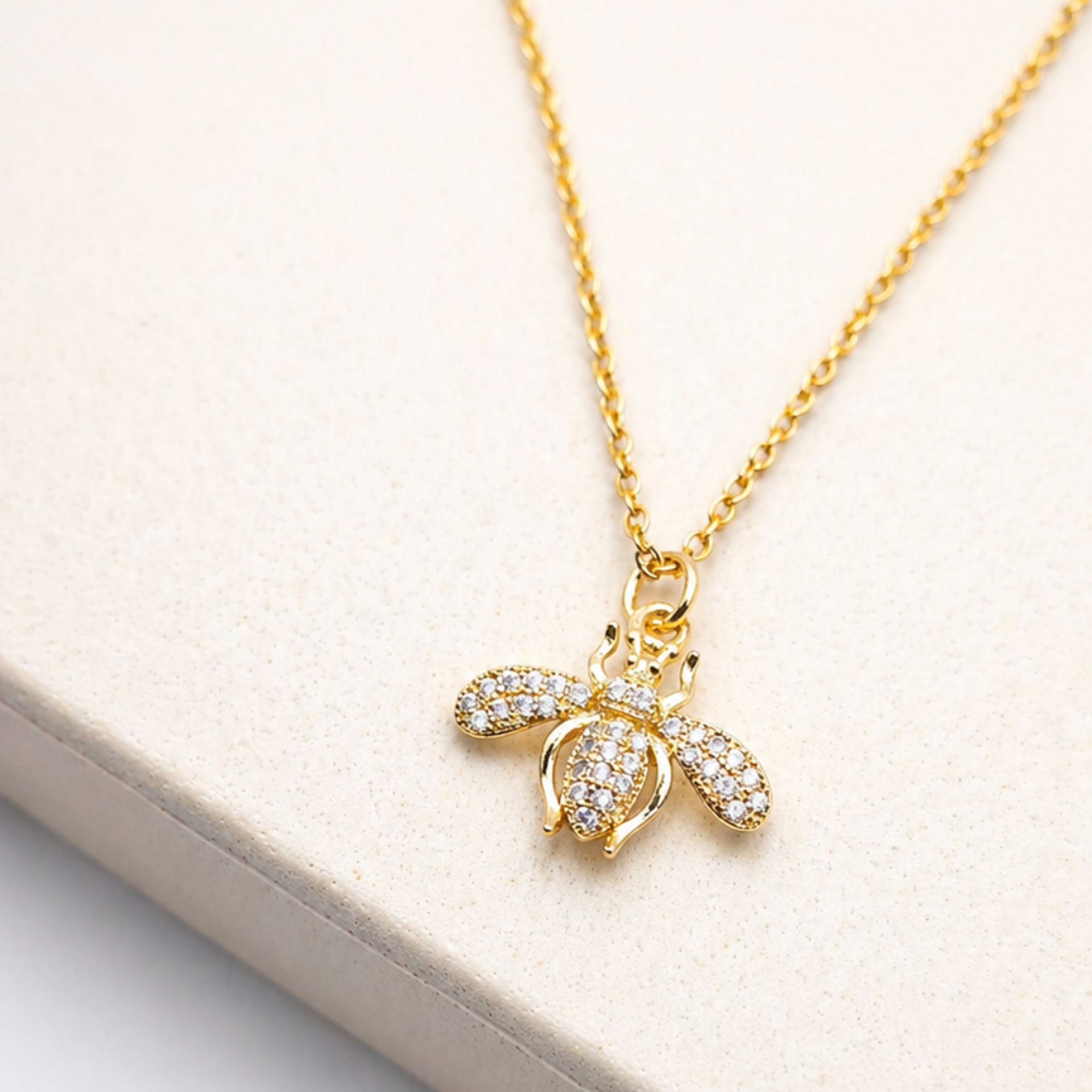 Collier abeille Solia