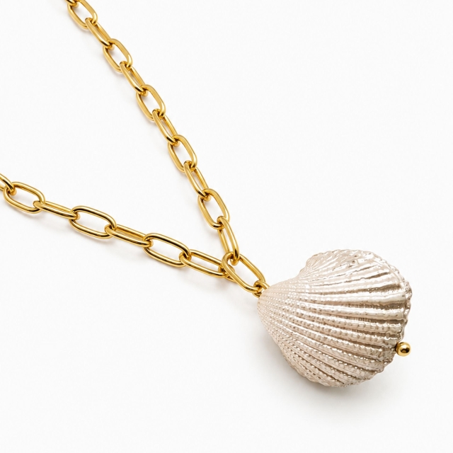 Collier coquillage Muse