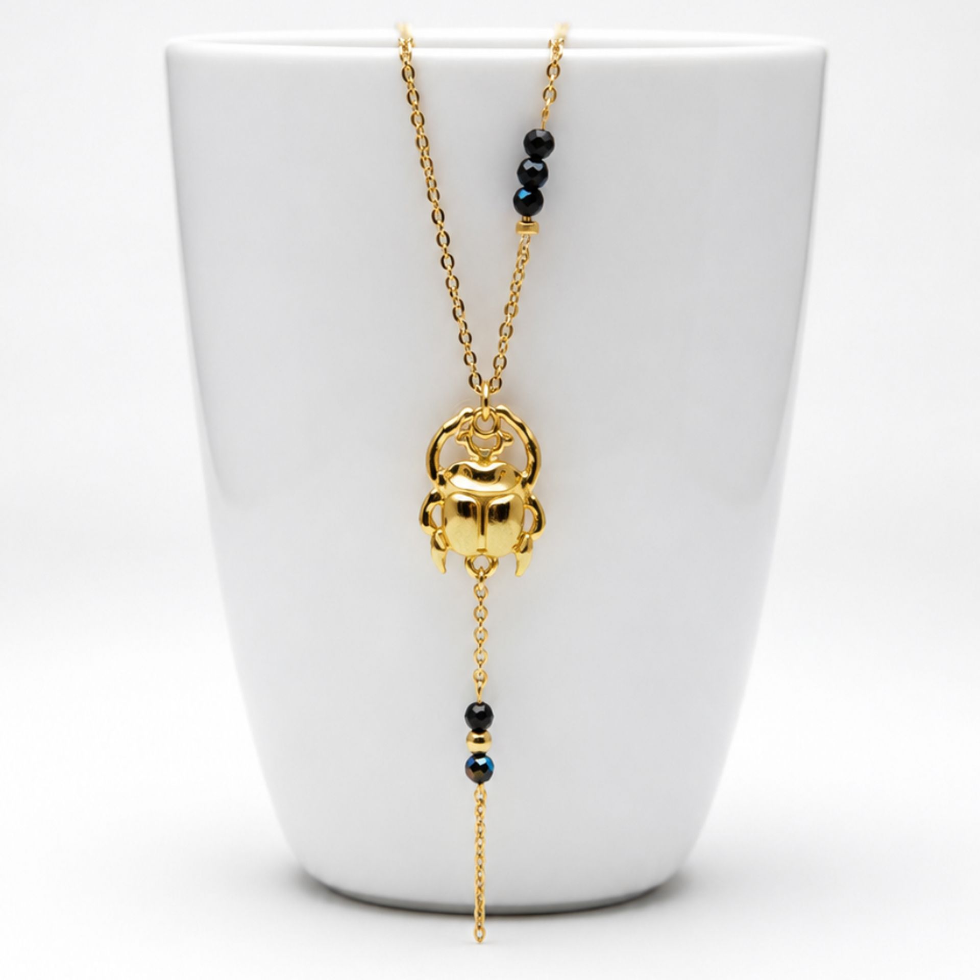 Collier scarabée Eris ( réservé biche )